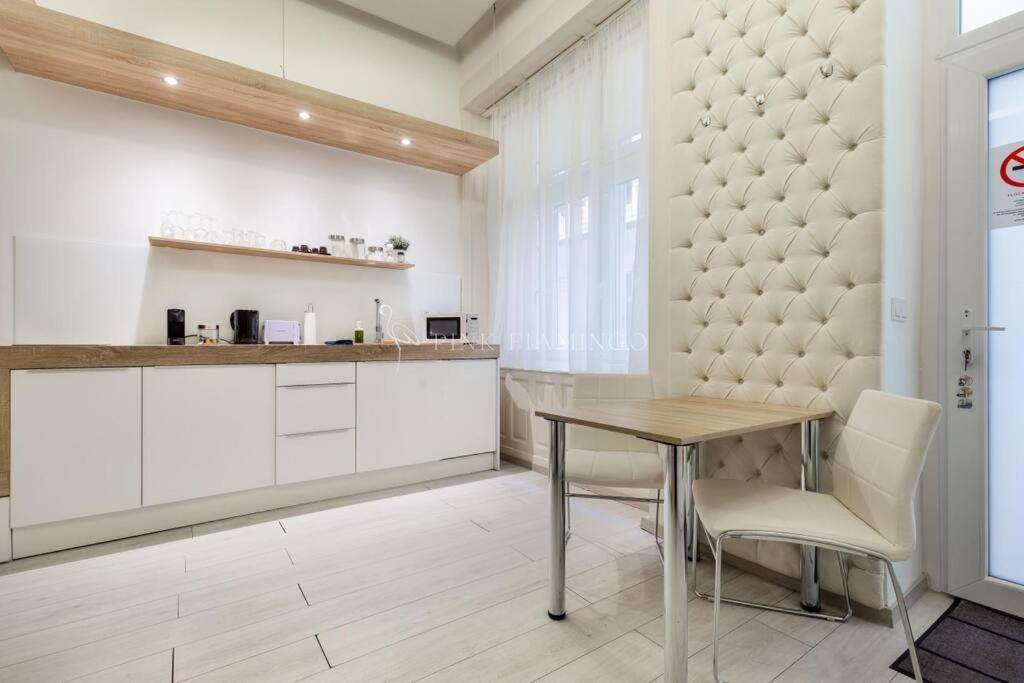Minimal Loft - Pink Flamingo Apartamento *